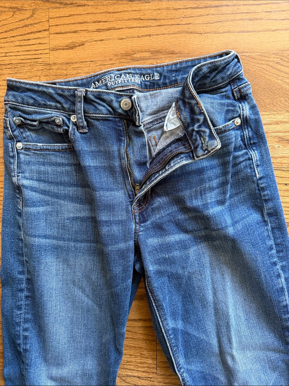 American Eagle Outfitters Hi-Rise Slim Jeans in Medium Blue Wash - Picture 5 of 8